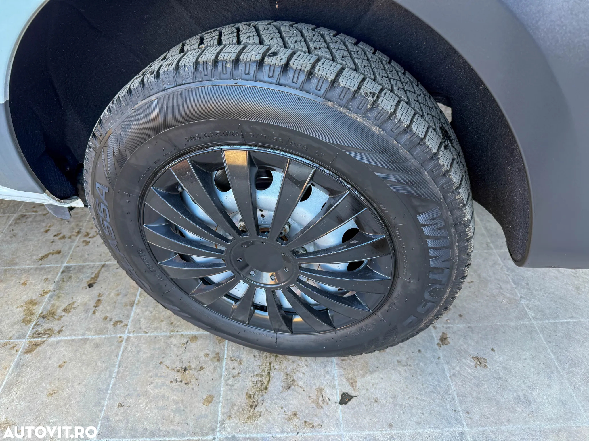 Mercedes-Benz VITO - 11