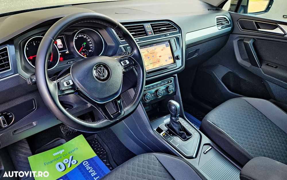 Volkswagen Tiguan - 12
