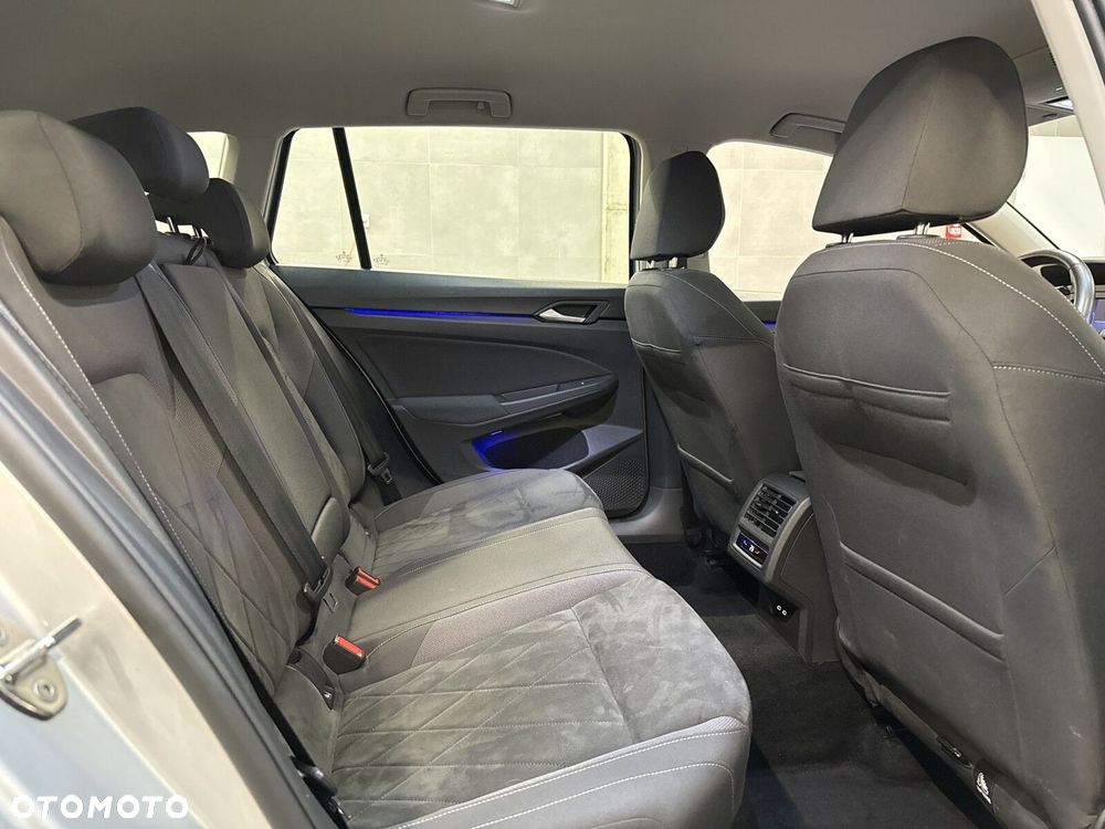 Volkswagen Golf Variant 2.0 TDI Style DSG - 17