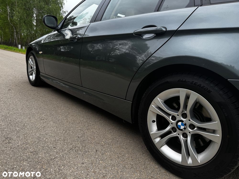 BMW Seria 3 320d DPF - 11