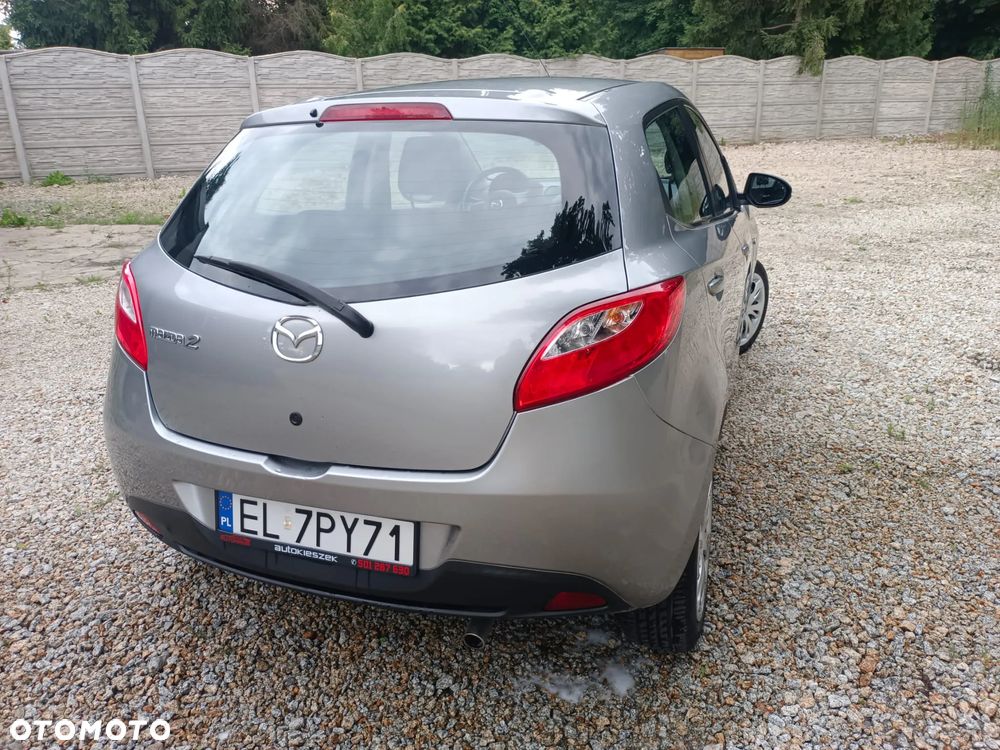Mazda 2 - 6
