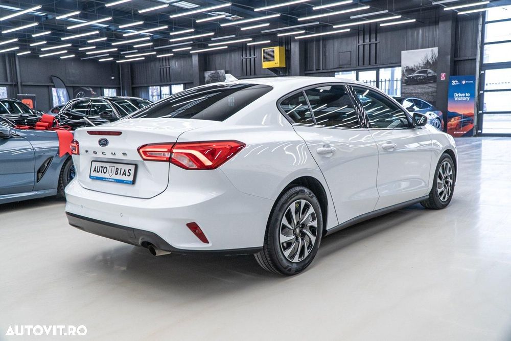 Ford Focus 1.0 EcoBoost Titanium - 8