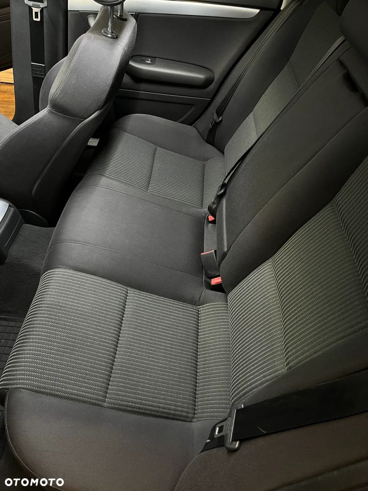 Audi A4 Avant 2.0 TDI DPF Quattro - 4