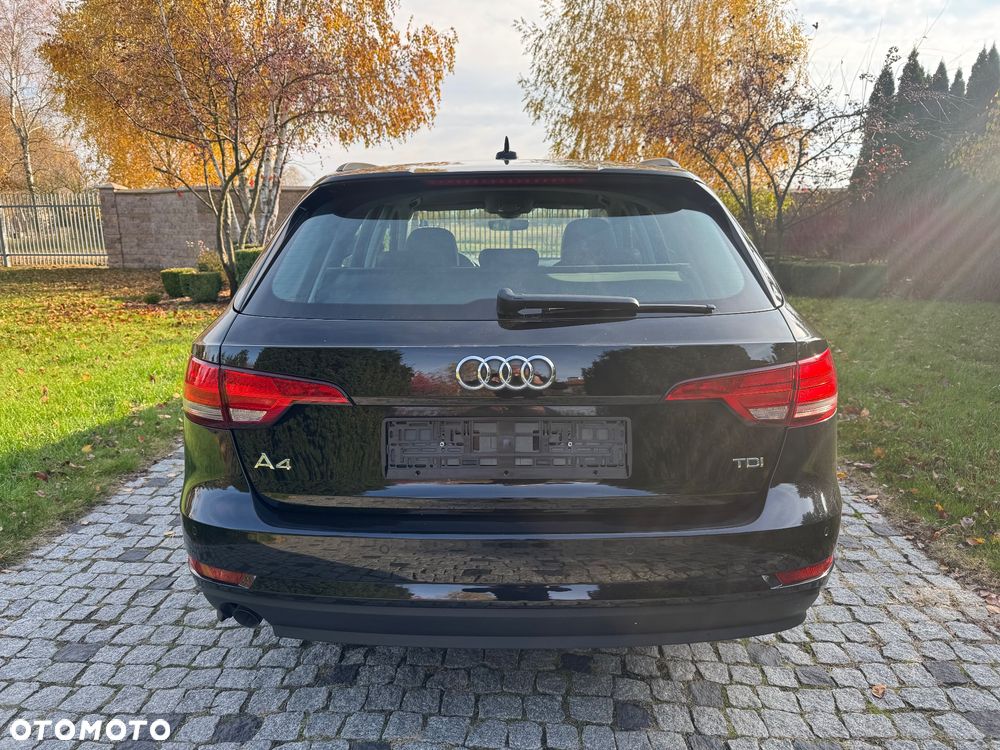 Audi A4 Avant 2.0 TDI Design - 4