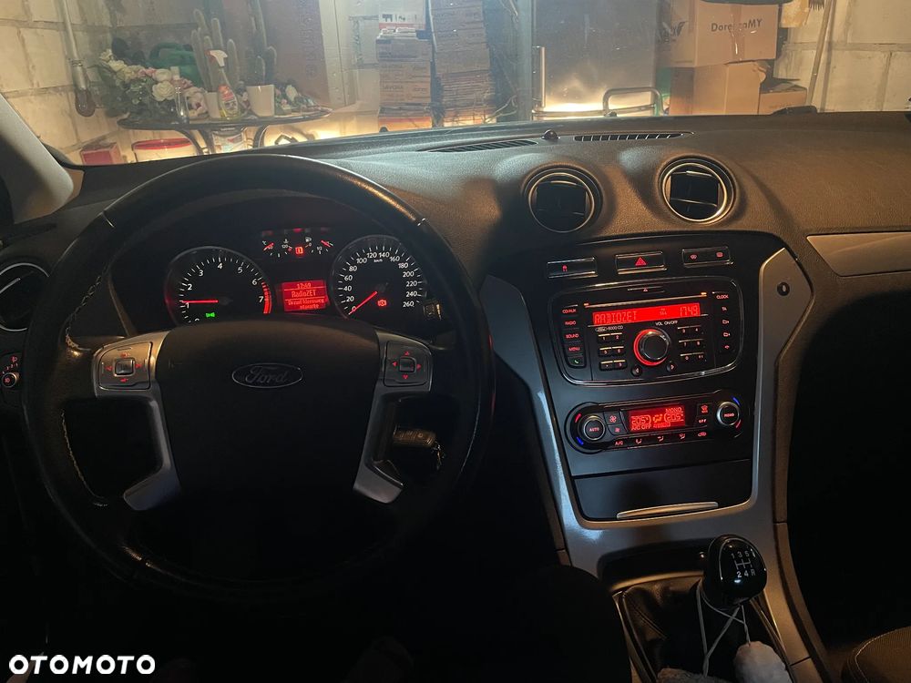 Ford Mondeo 1.6 Trend - 8