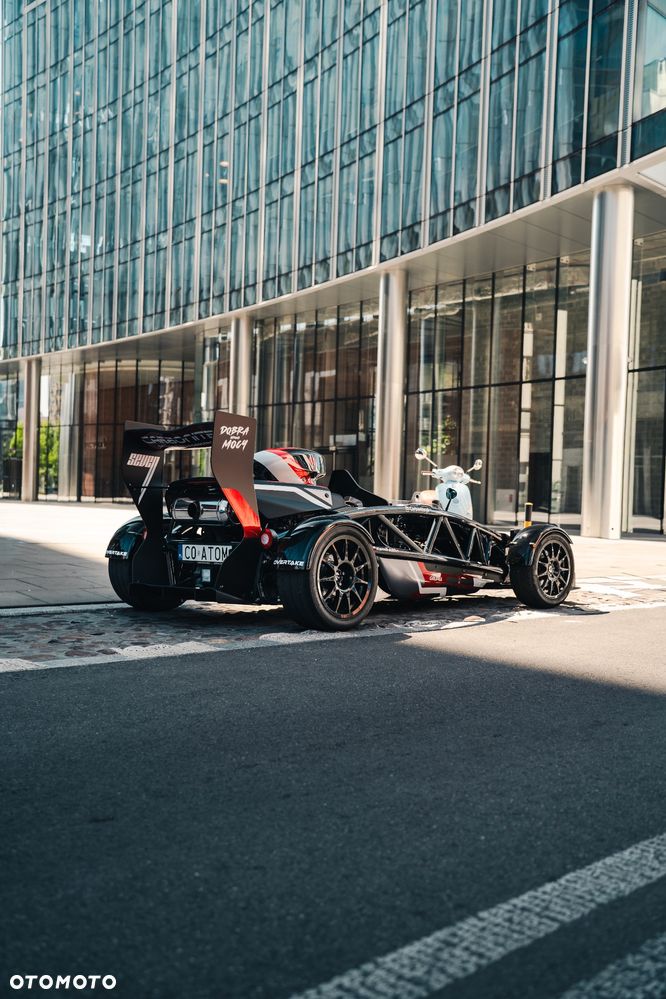 Ariel Atom - 12