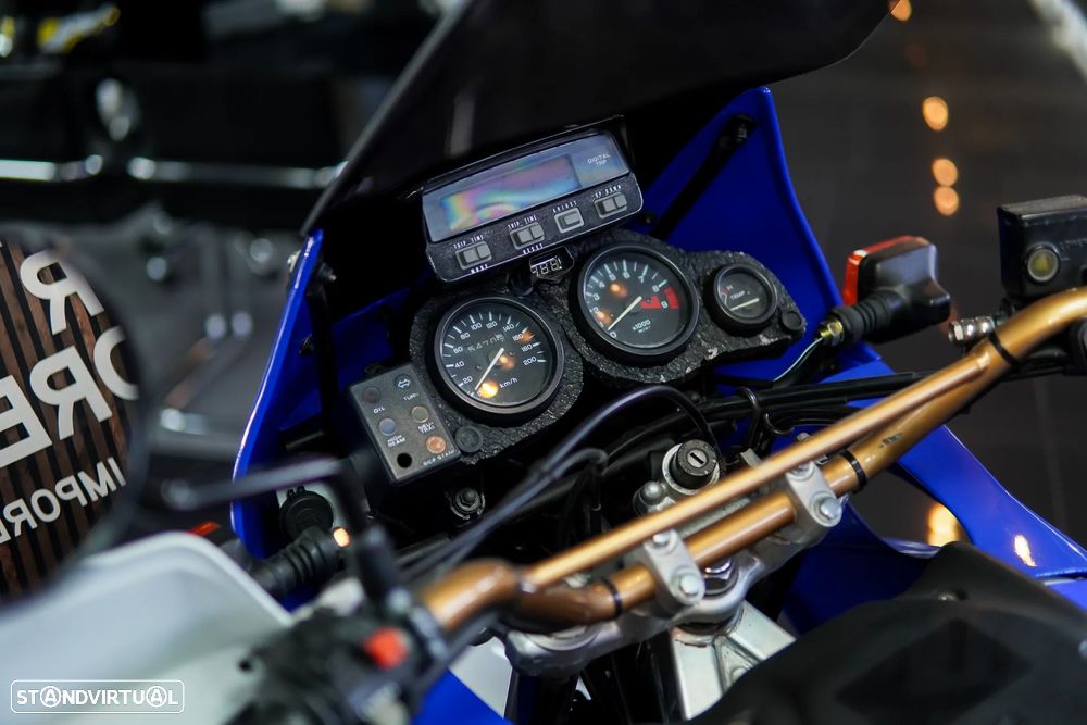 Honda Africa Twin 750 Adventure - 38