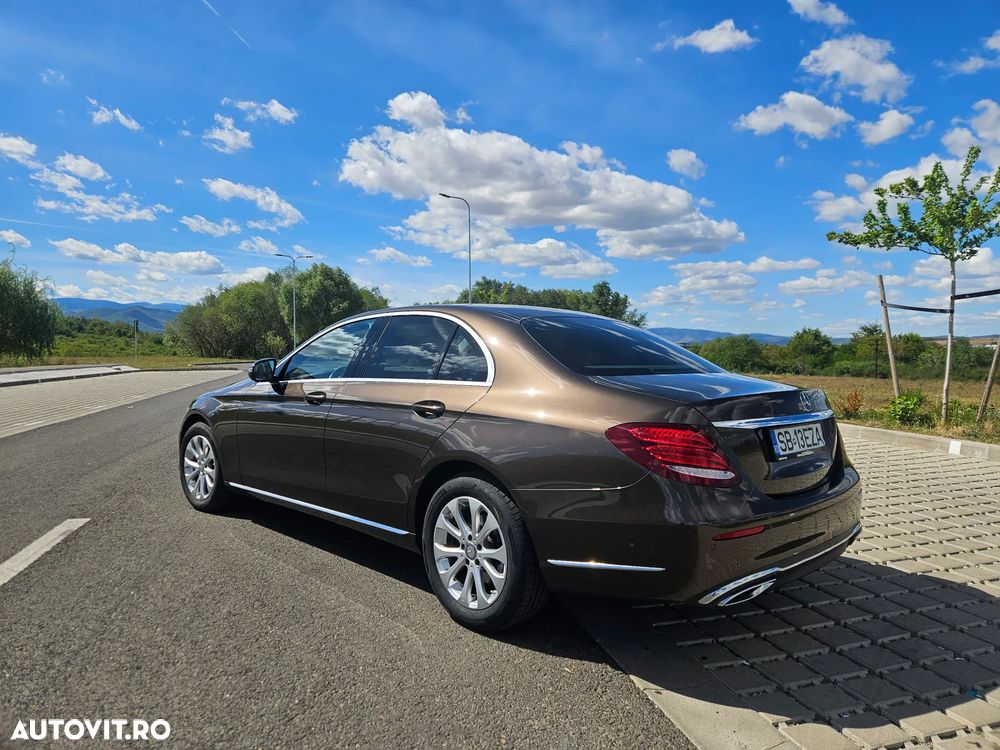 Mercedes-Benz E 220 d Aut. - 3