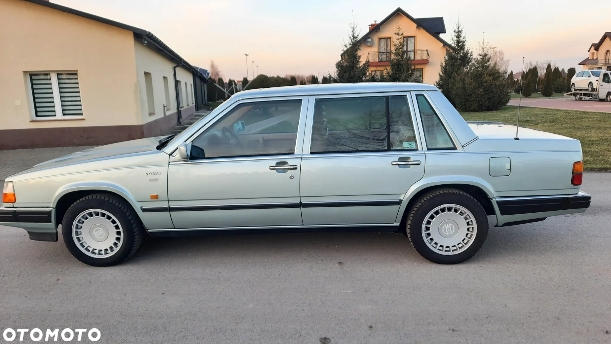 Volvo Seria 700 - 6
