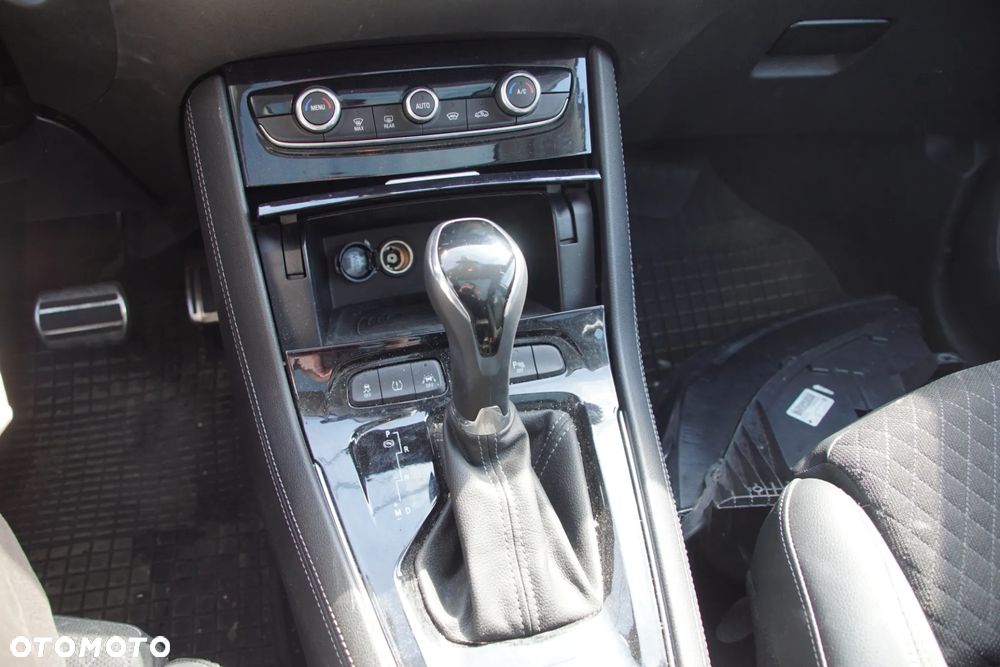 Auto na części - Opel Grandland X I 1.2 Turbo 130 KM B12XHT 20GE35 G80 2018R Silnik Skrzynia Drzwi Błotnik Klapa Zderzak Lampa Lusterko Klamka Szyba Panorama Deska Kokpit Sterownik Moduł Czujnik Licznik Wyświetlacz Panel Kierownica - 13