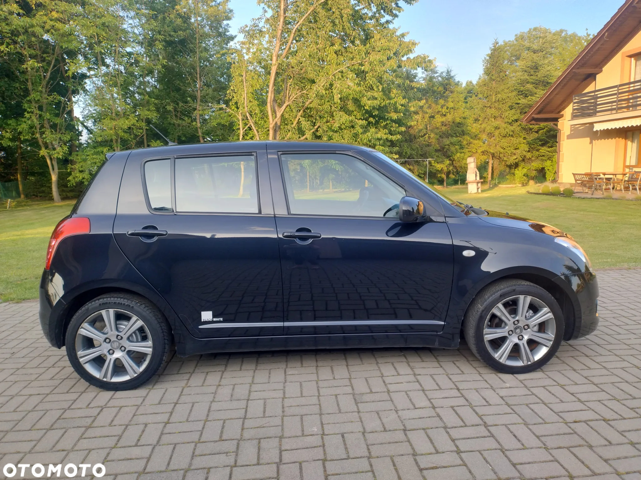 Suzuki Swift 1.3 Black and White - 5