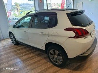 Peugeot 2008 1.2 PureTech Style - 13