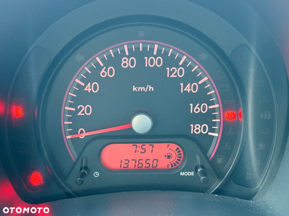 Nissan Pixo 1.0 Visia - 19
