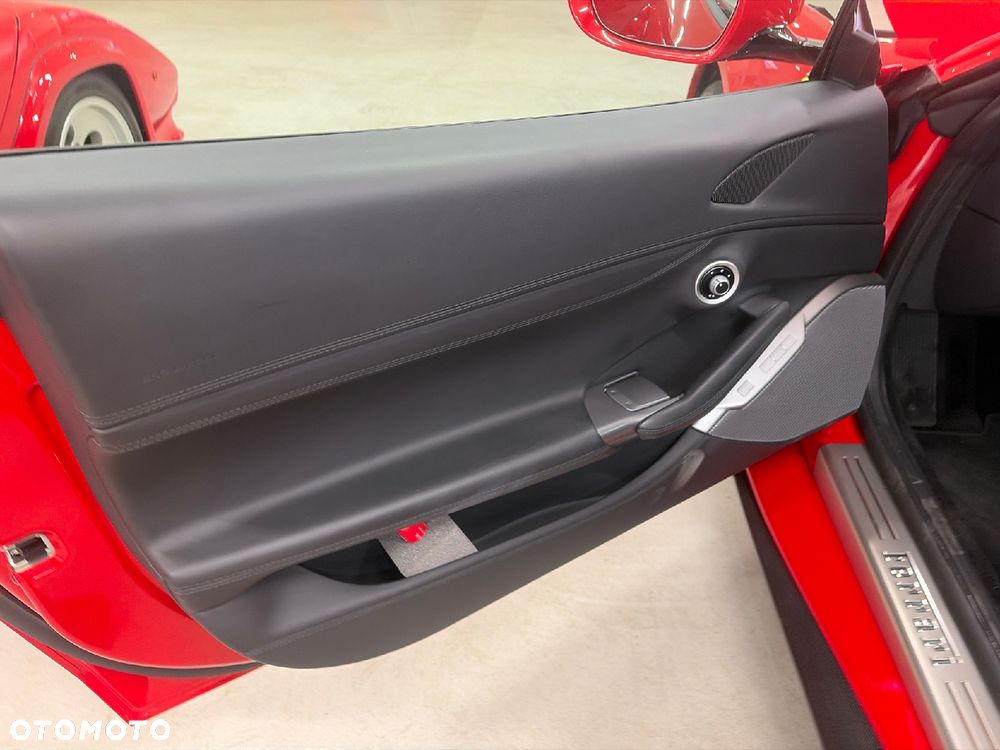 Ferrari Portofino - 11