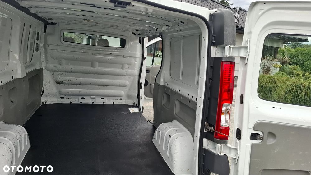 Renault Trafic - 26