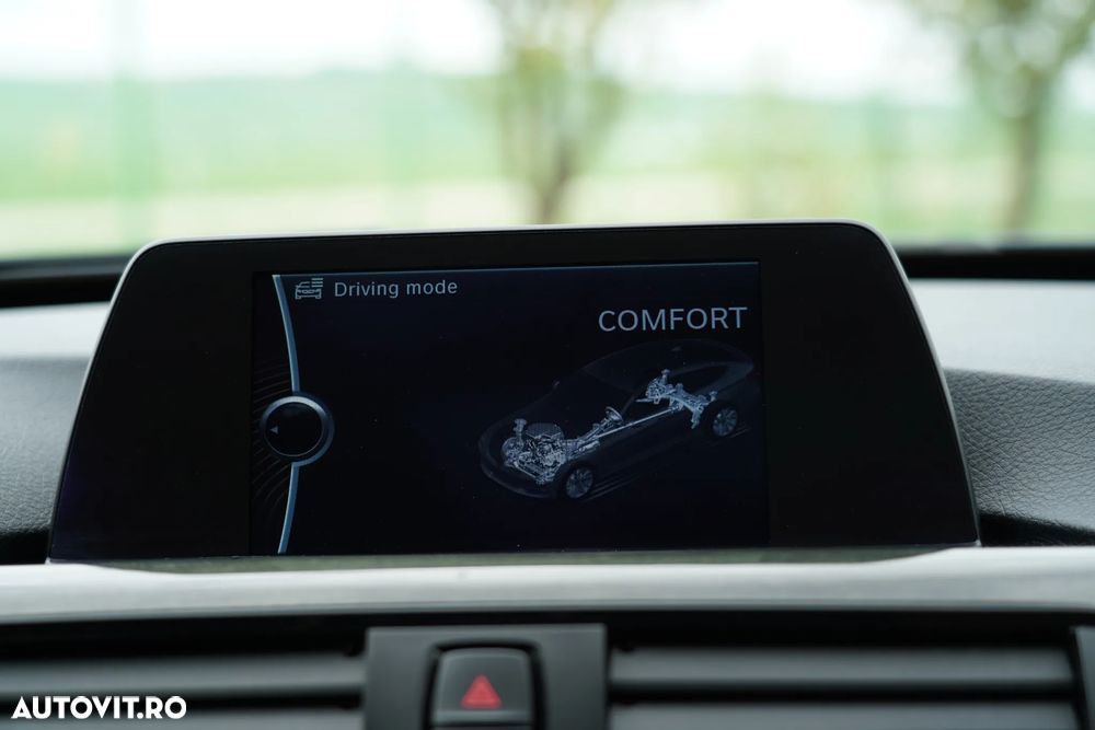 BMW Seria 3 320d Aut. Blue Performance Luxury Line - 36