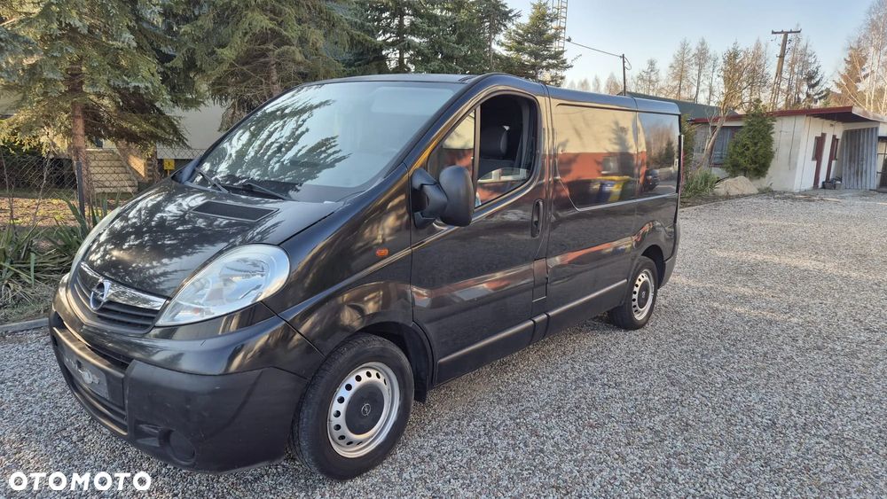 Opel Vivaro - 1