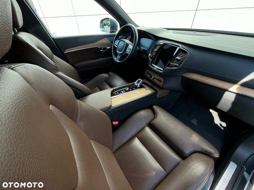 Volvo XC 90 - 16
