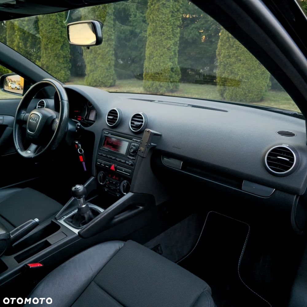 Audi A3 Sportback 2.0 TDI DPF S line Sportpaket - 24