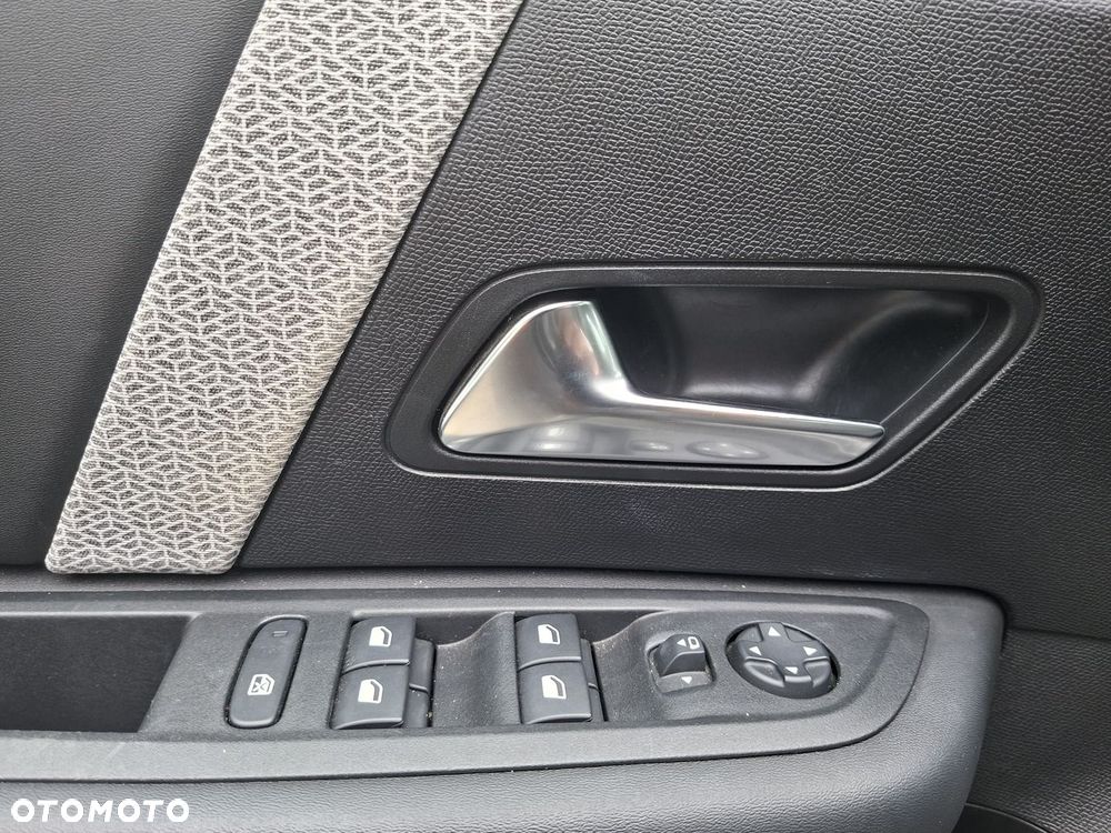Citroën C4 1.2 PureTech Plus S&S - 25