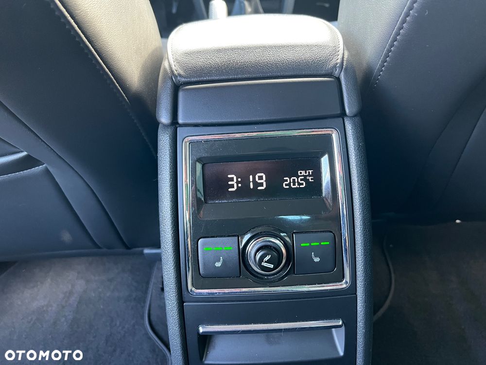 Skoda Superb 1.6 TDI Active Greenline - 19