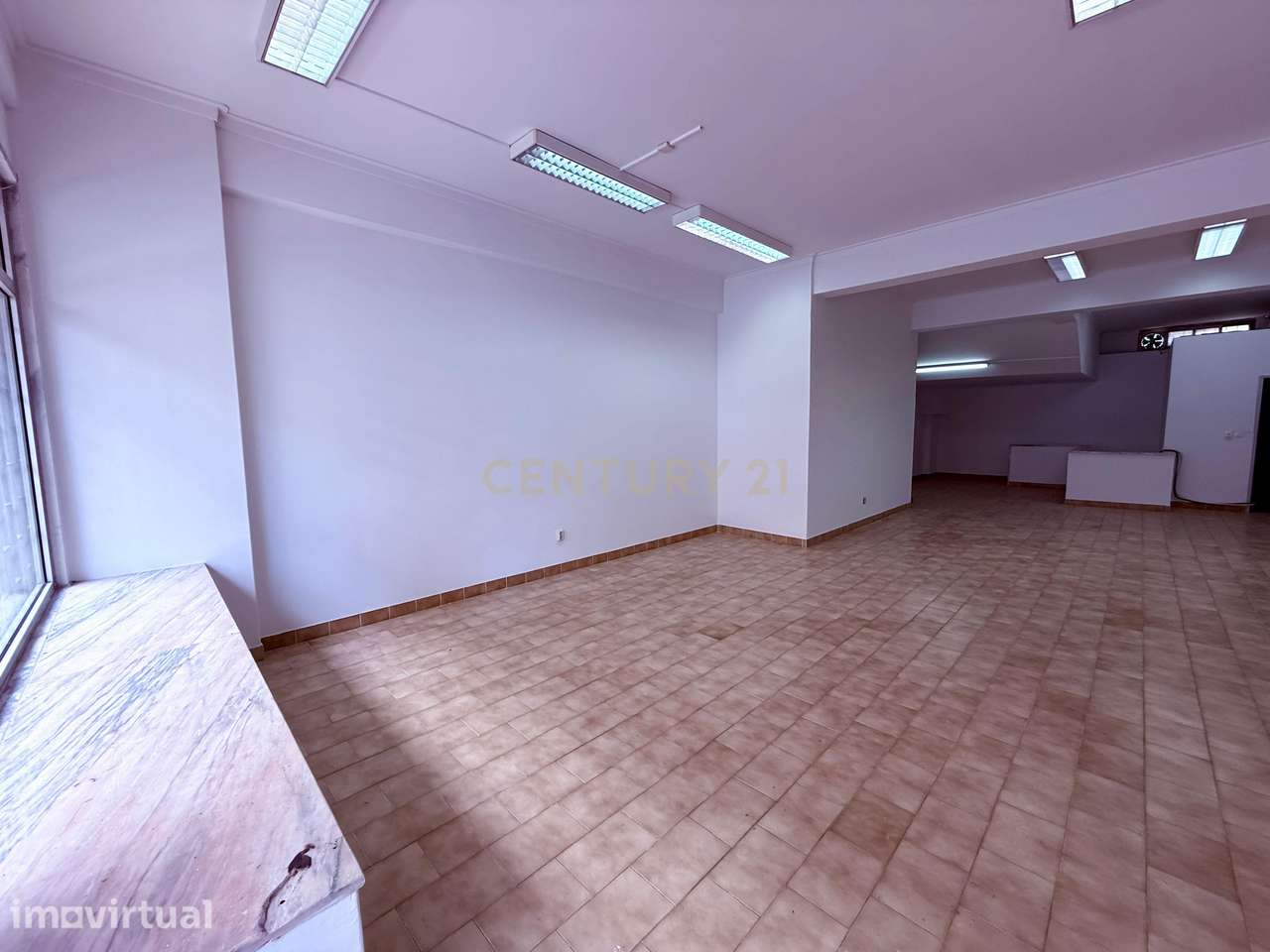 Loja no Casal de São Brás, Amadora - 170m² por 1100€ - Grande imagem: 4/27