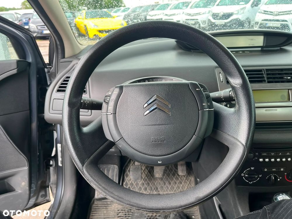 Citroën C4 1.6 16V Exclusive - 8
