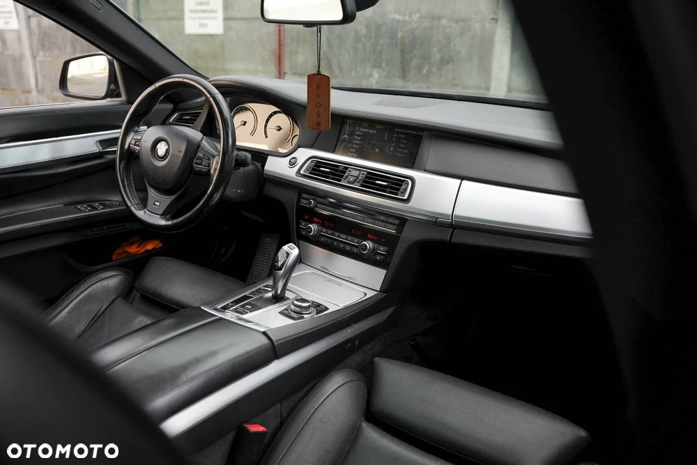 BMW Seria 7 730d L - 27