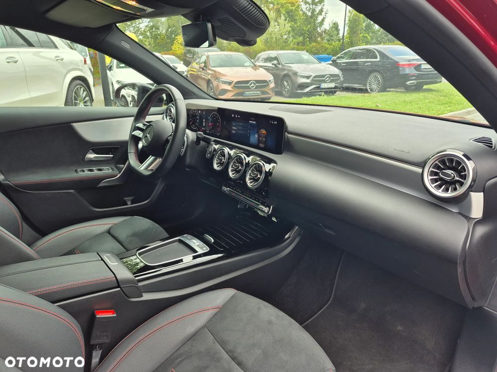 Mercedes-Benz Klasa A 200 AMG Line 7G-DCT - 30