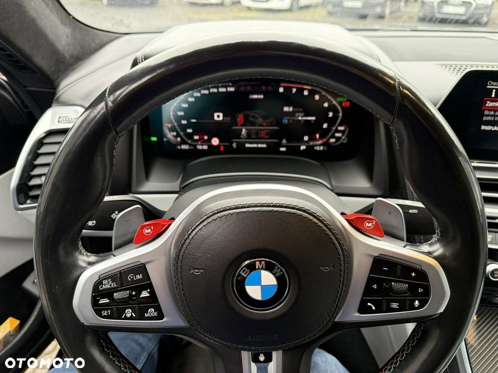 BMW M8 - 8