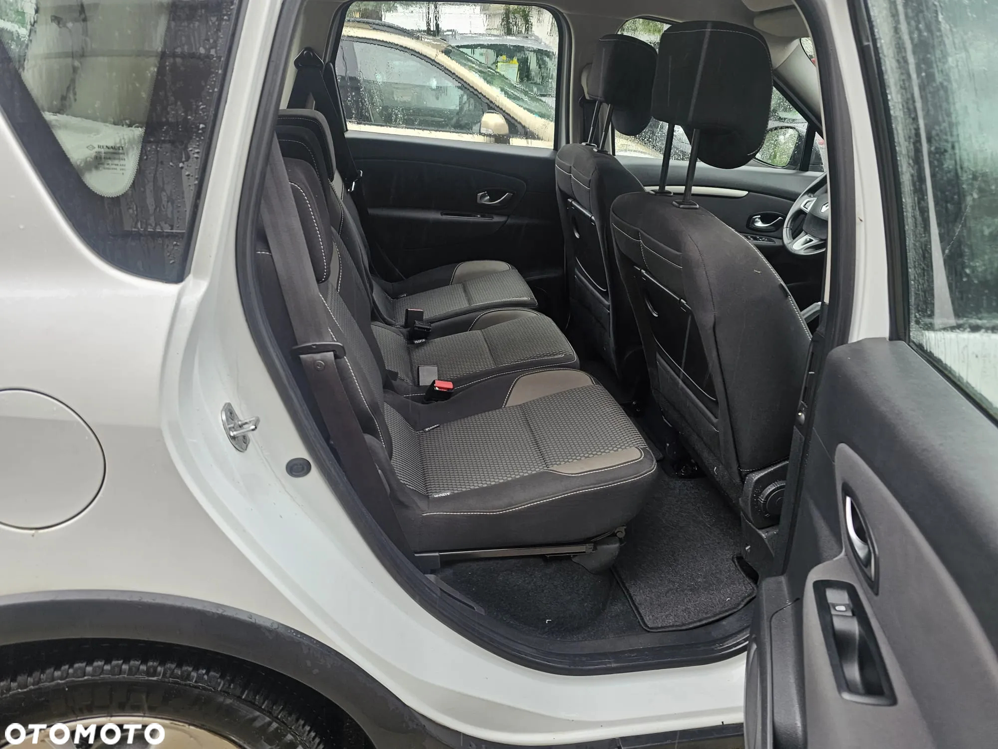 Renault Scenic - 24