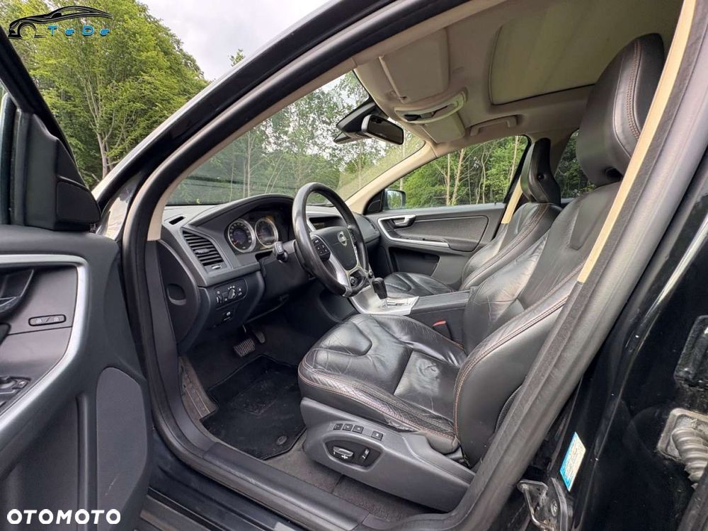 Volvo XC 60 2.4D AWD Summum - 24