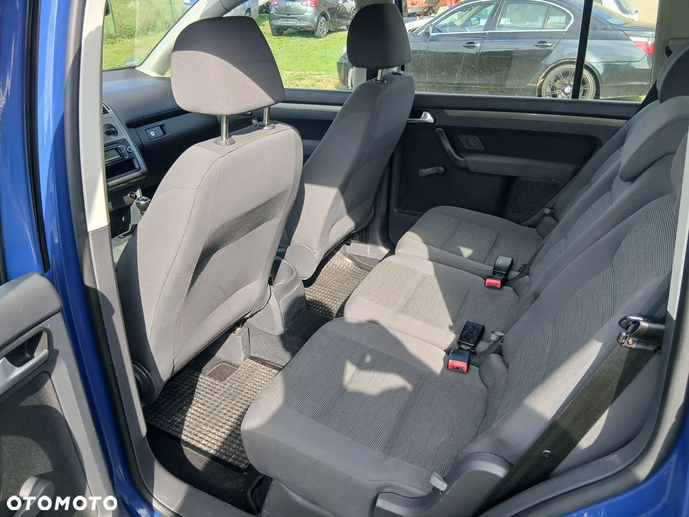 Volkswagen Touran 1.9 TDI Conceptline - 16