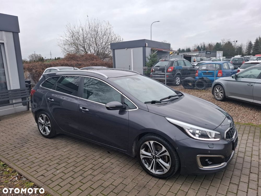 Kia Ceed 1.6 CRDi 136 ISG Spirit - 17