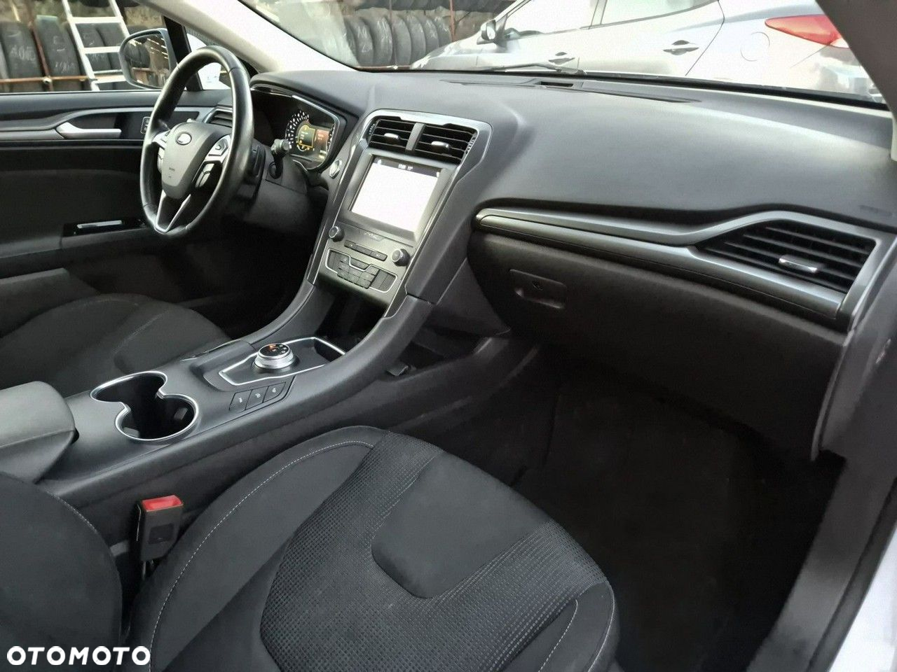 Ford Mondeo - 26