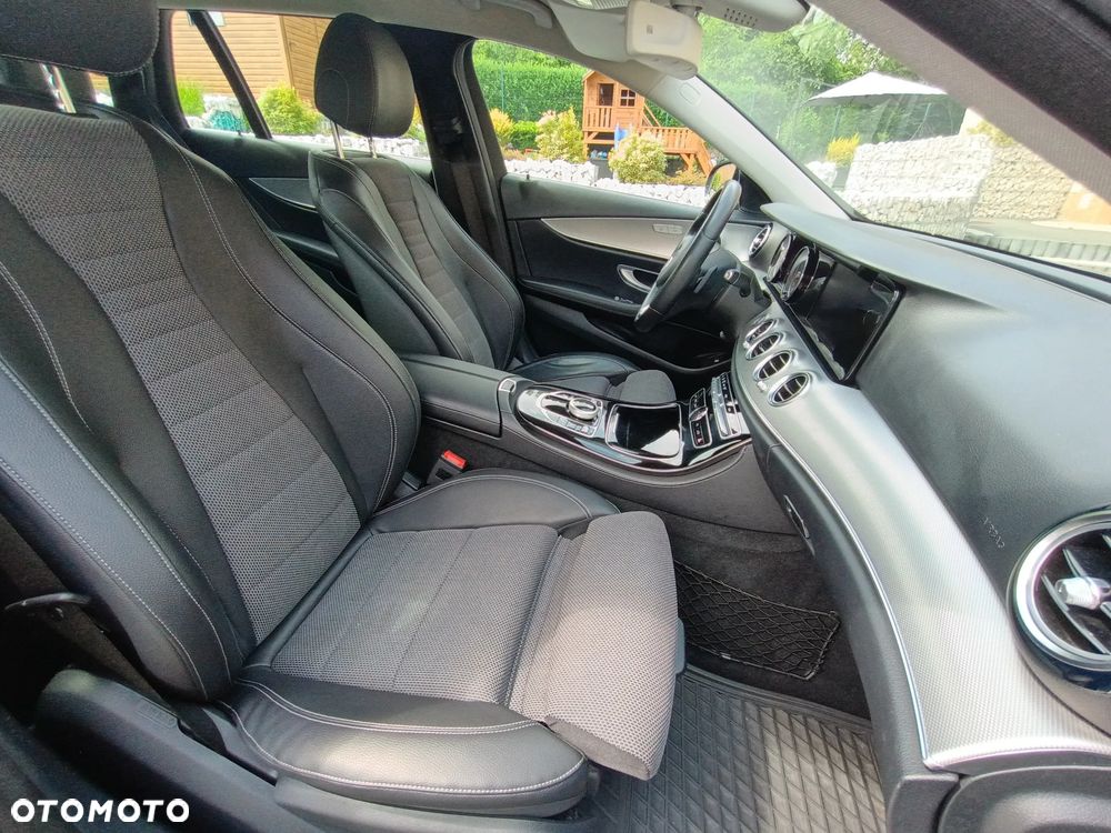 Mercedes-Benz Klasa E 200 CGI BlueEFFICIENCY Automatik Avantgarde - 37