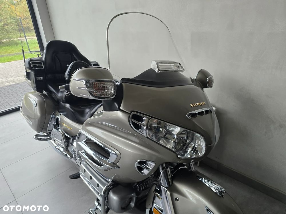 Honda GL - 28