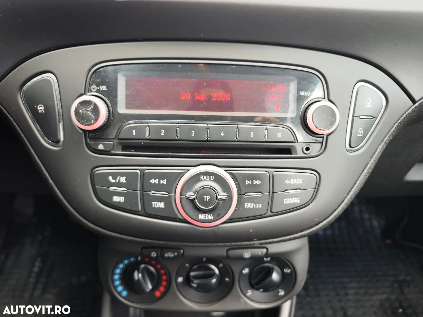 Opel Corsa 1.2 TWINPORT ECOTEC Active - 19