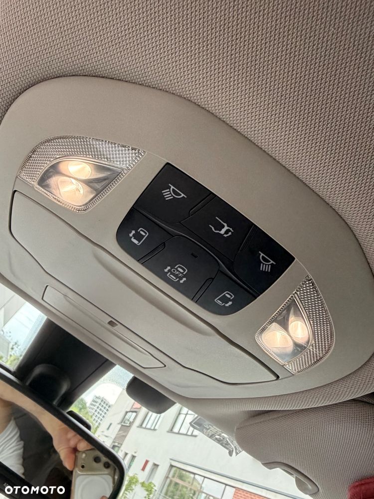 Chrysler Pacifica - 16