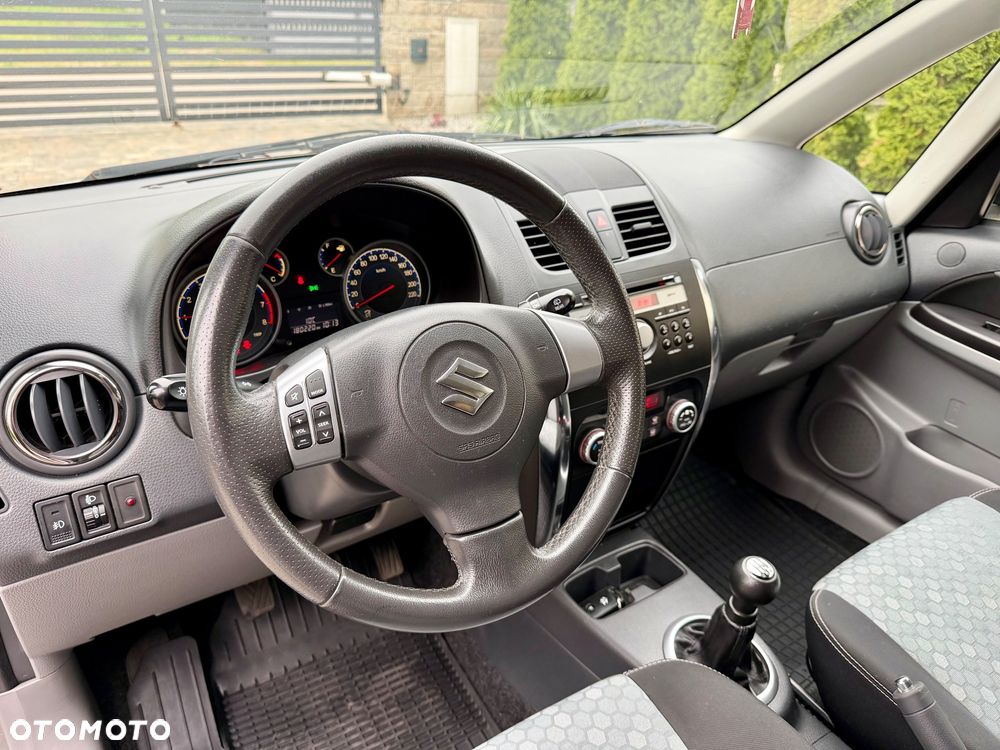 Suzuki SX4 1.6 VVT 4x2 Comfort - 15