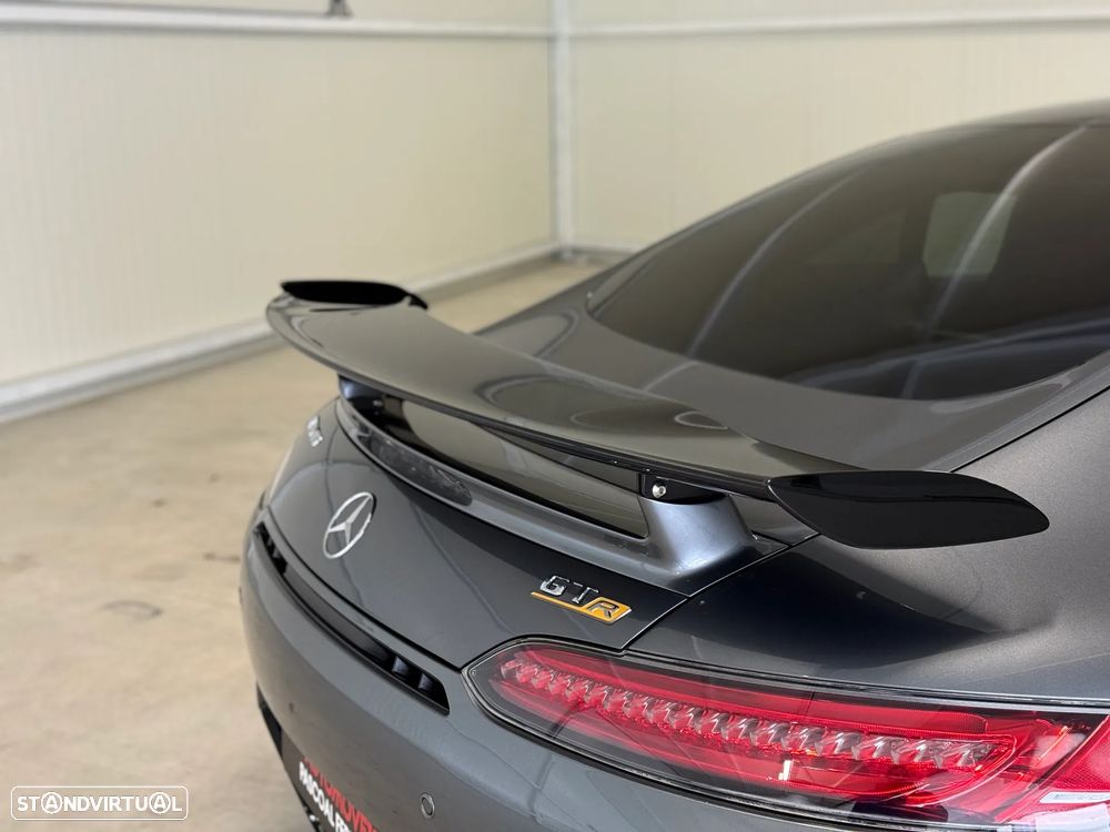 Mercedes-Benz AMG GT R - 38