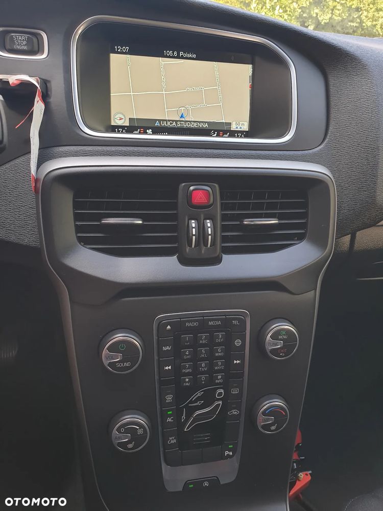Volvo V40 Cross Country D2 Plus - 28