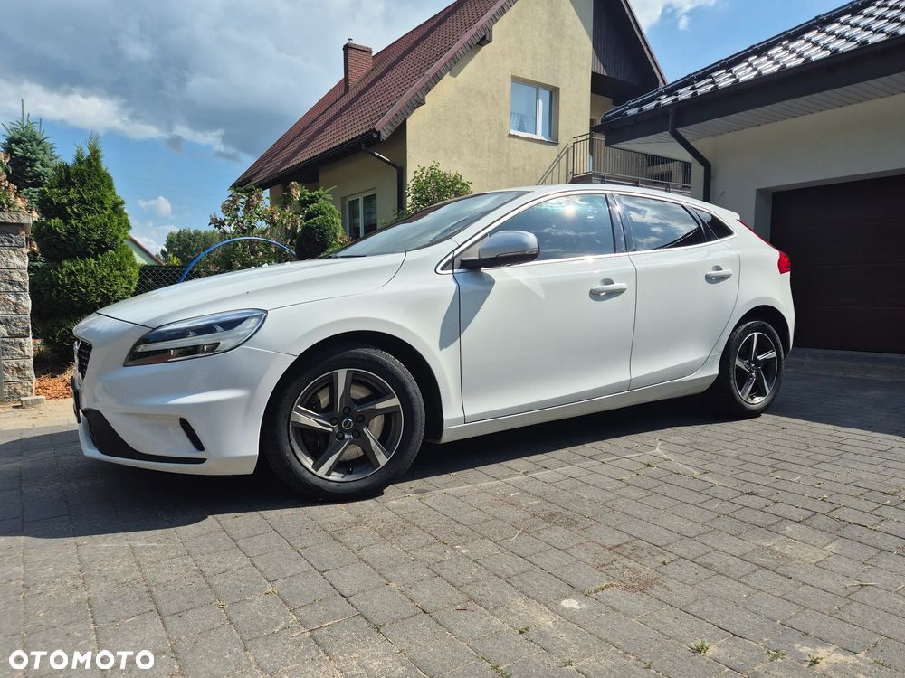 Volvo V40 D3 RDesign - 1