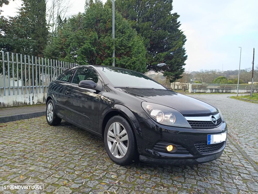 Opel Astra GTC 1.7 CDTI DPF Sport - 3