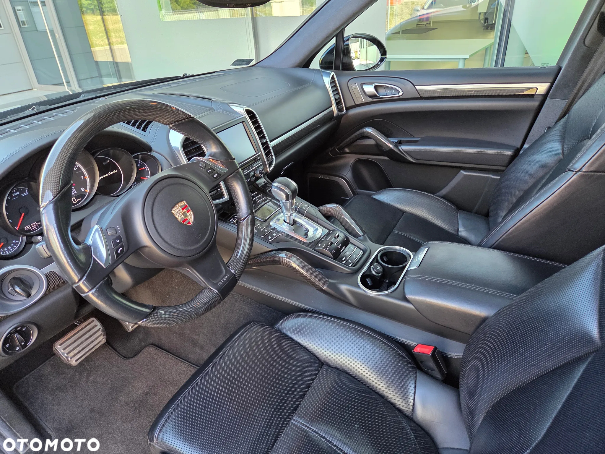 Porsche Cayenne Turbo - 16