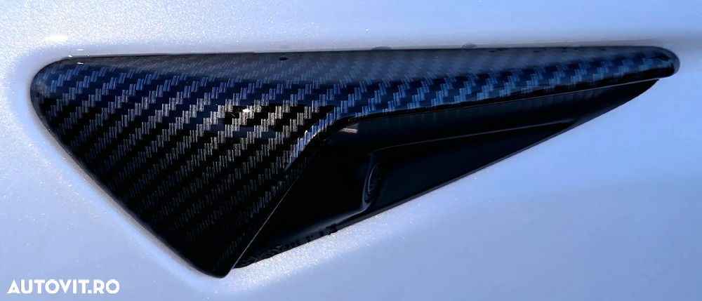 Tesla Model 3 - 16