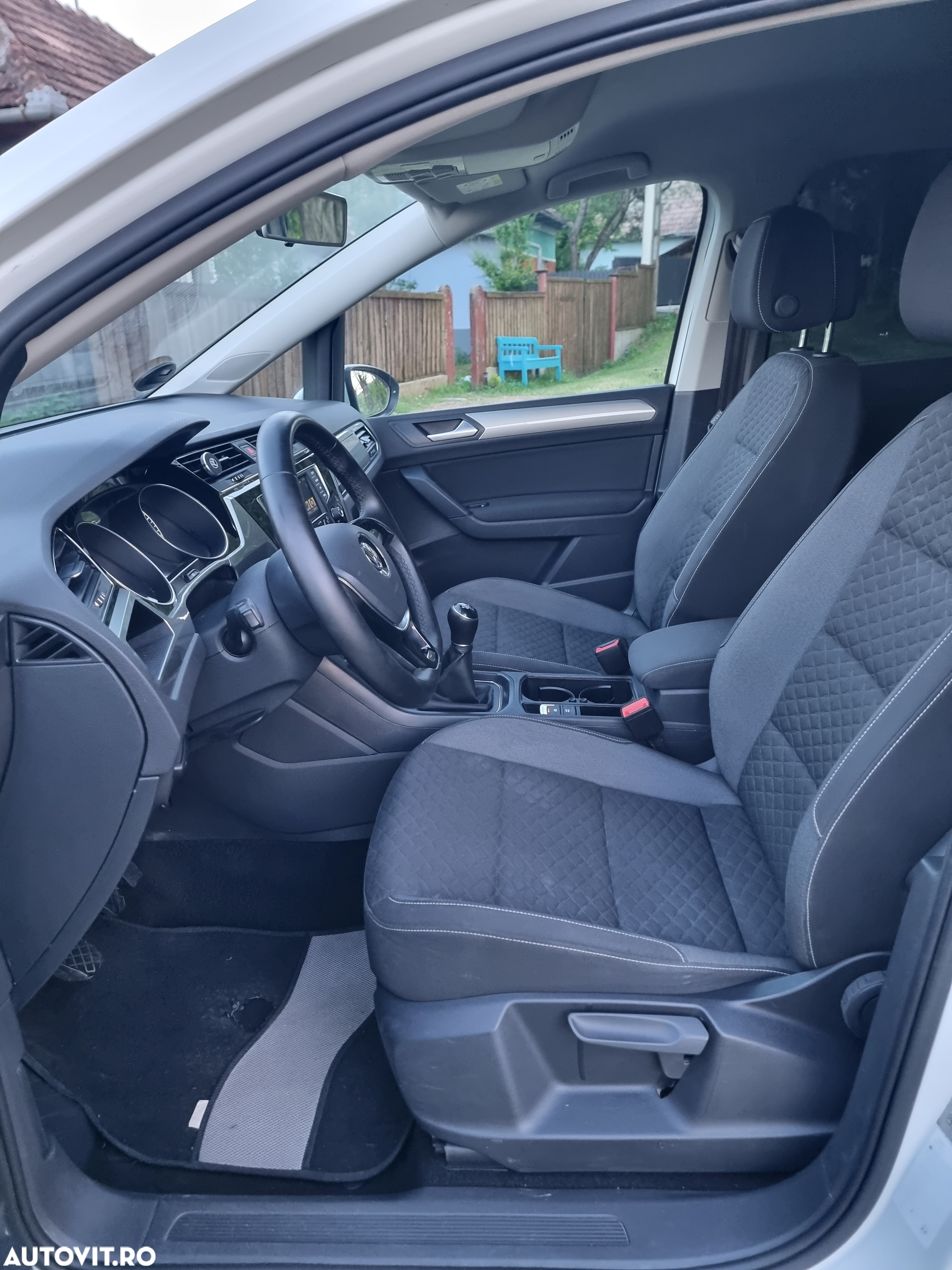 Volkswagen Touran 1.6 TDI Trendline - 15