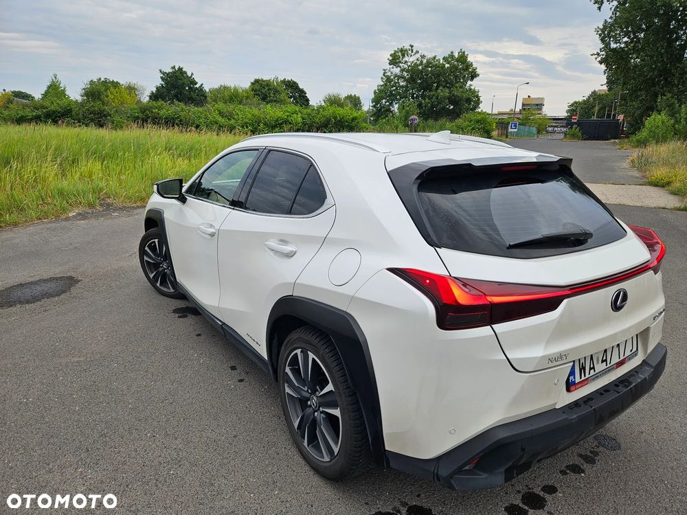 Lexus UX 250h (E-FOUR) Luxury Line - 5