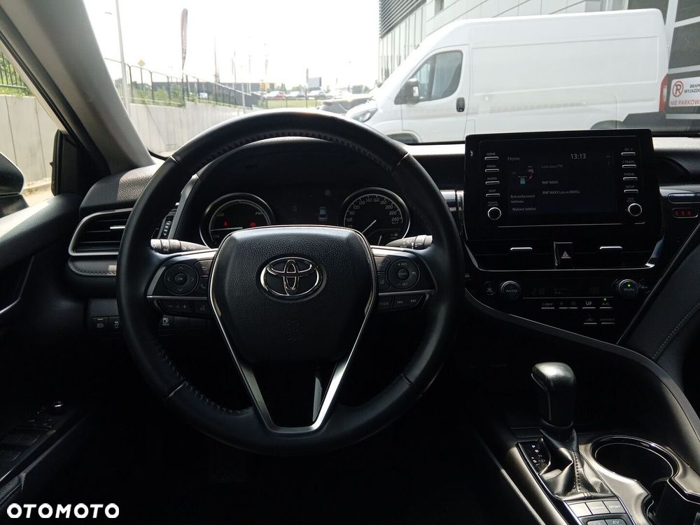 Toyota Camry - 16