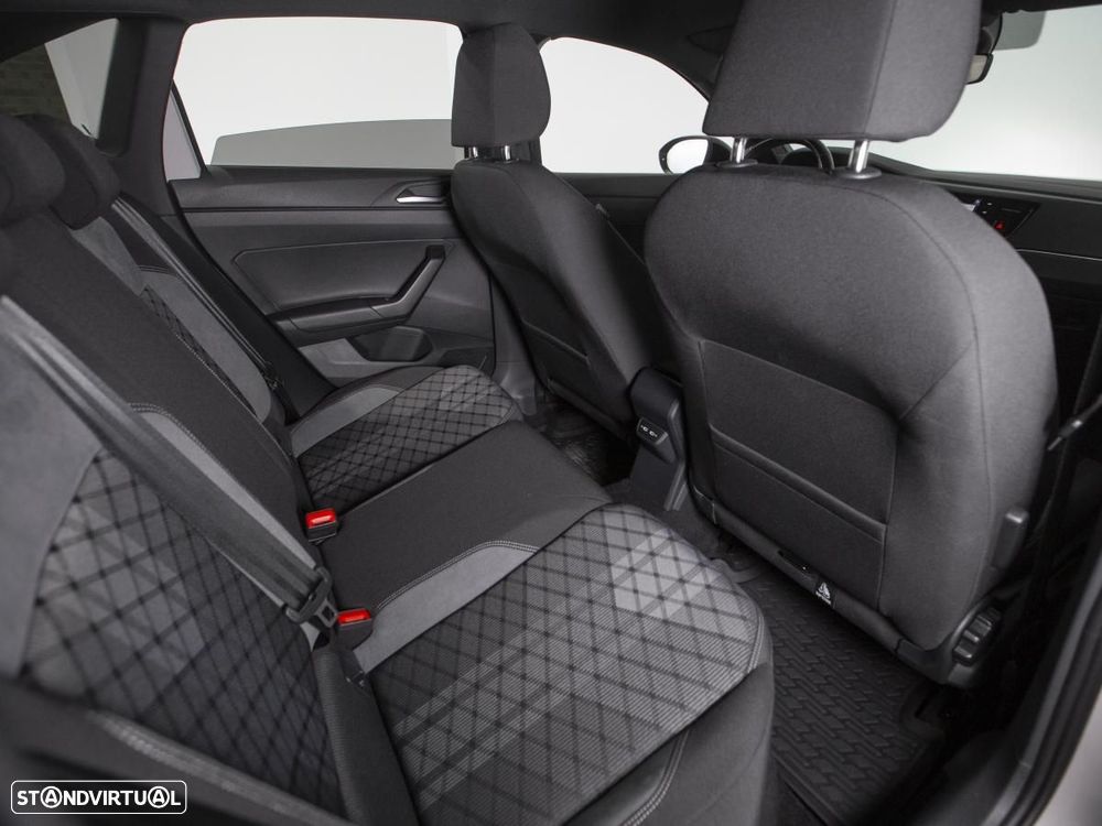 VW Taigo 1.0 TSI R-Line DSG - 11